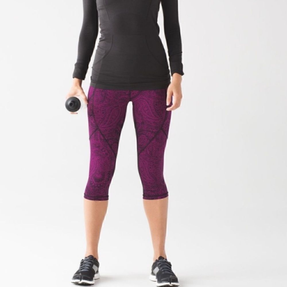 Lululemon Outrun Crop Legging Purple Mesh Antique Paisley Deep Fuchsia Black